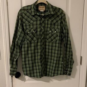 Wrangler Men's Olive Plaid Casual Shirt